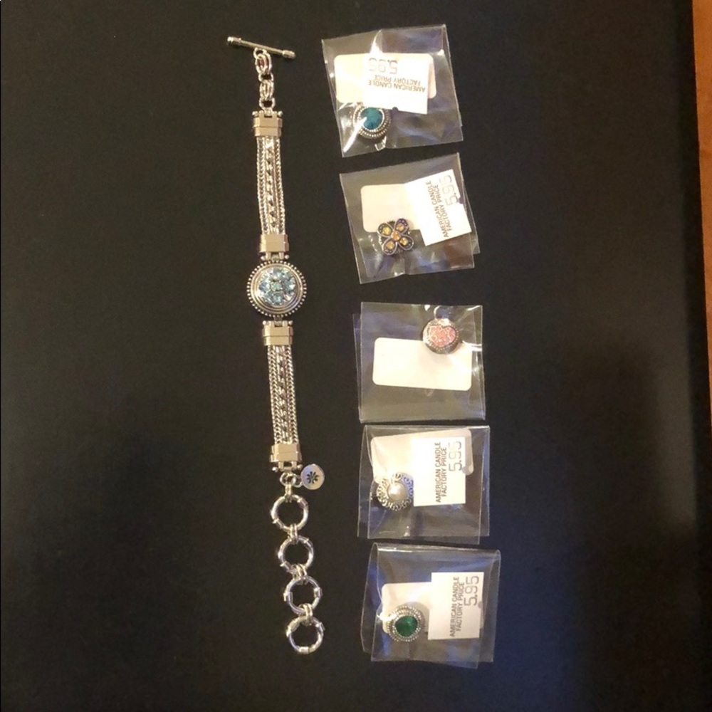 Bracelet